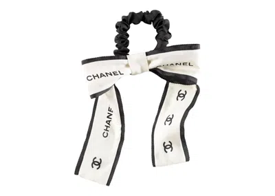 Pre-owned Chanel Women's  Silk Twill Hair Accessory In Ecru/black In Multi