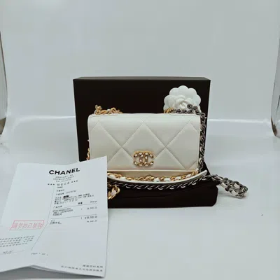 Pre-owned Chanel Women Pre-loved Bag Very Good Condition In Multi