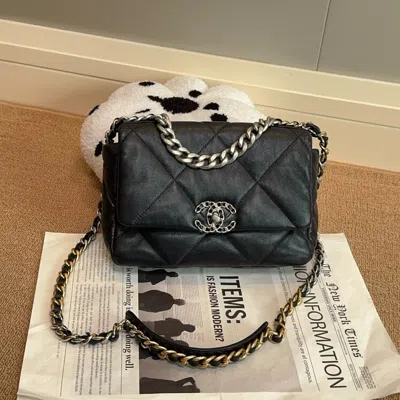 Pre-owned Chanel Women Pre-loved Bag Very Good Condition In Multi