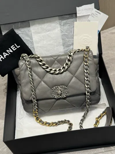 Pre-owned Chanel Women Pre-loved Bag Very Good Condition In Multi