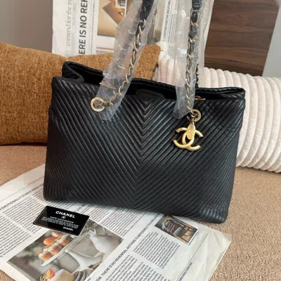 Pre-owned Chanel Women Pre-loved Bag Very Good Condition In Multi