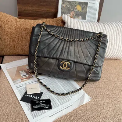 Pre-owned Chanel Women Pre-loved Bag Very Good Condition In Multi