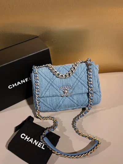 Pre-owned Chanel Women Pre-loved Bag Very Good Condition In Multi