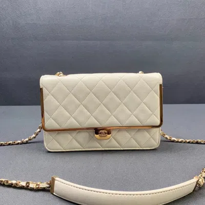 Pre-owned Chanel Women Pre-loved Bag Very Good Condition In Multi