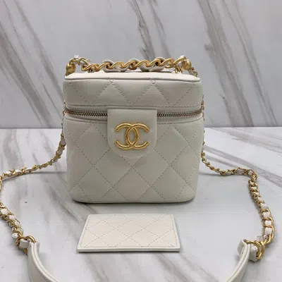 Pre-owned Chanel Women Pre-loved Bag Very Good Condition In Multi