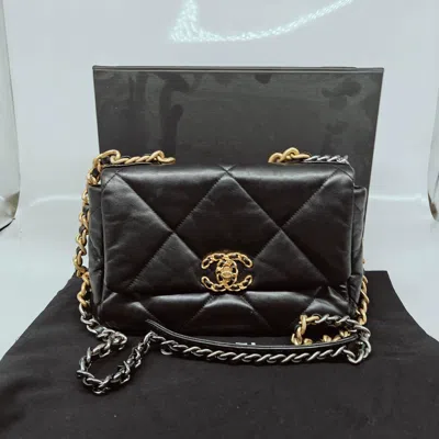 Pre-owned Chanel Women Pre-loved Bag Very Good Condition In Multi