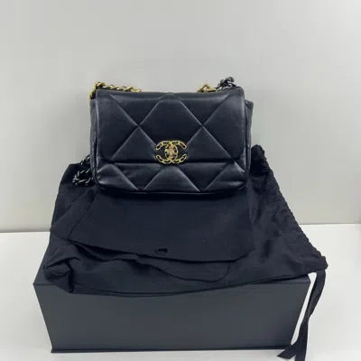 Pre-owned Chanel Women Pre-loved Bag Very Good Condition In Multi