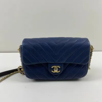 Pre-owned Chanel Women  Bag Very Good Condition In Multi