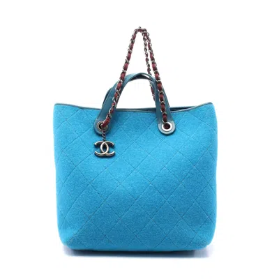 Pre-owned Chanel Wool Leather Matelasse Tote Bag In Blue