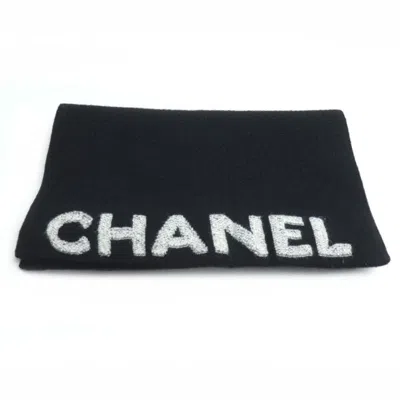Pre-owned Chanel Wool Shawl () In Black