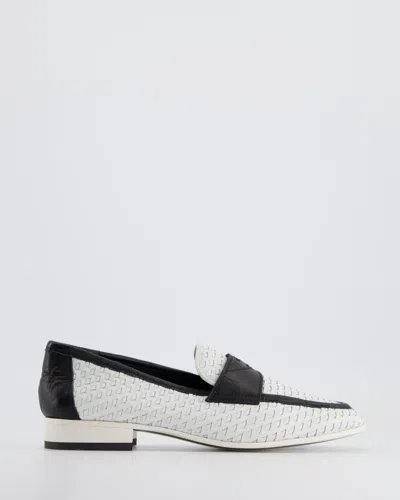 Pre-owned Chanel ,woven Leather Loafer With Cc Logo In White