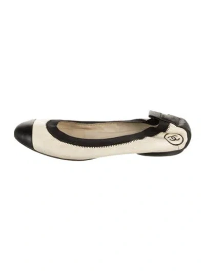 Pre-owned Chanel X Stretch Sprit Interlocking Cc Logo Ballet Flats In Neutral