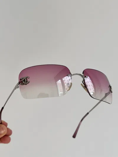 Pre-owned Chanel X Vintage Chanel Sunglasses 4017-d Rimless Rhinestones Cc Logo Pink