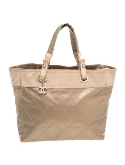 Pre-owned Chanel Xl Paris-biarritz Tote In Gold