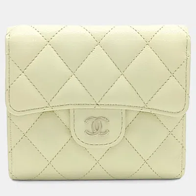 Pre-owned Chanel Yellow Caviar Leather Wallet Ap0231