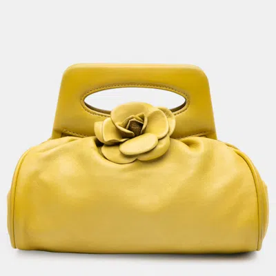 Pre-owned Chanel Yellow Lambskin Camellia Frame Clutch