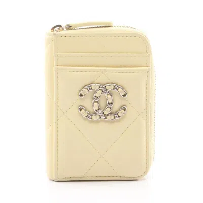 Pre-owned Chanel Yellow Leather Coin Purse/coin Case ()