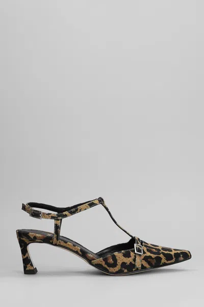 Chantal Pumps