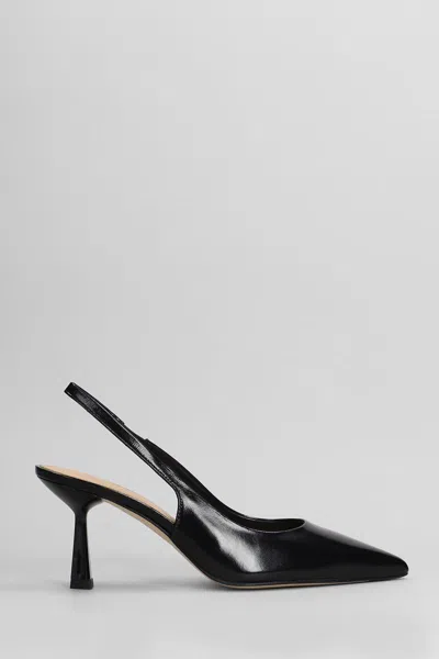 Chantal Pumps In Black
