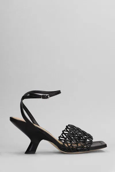 Chantal Sandals In Black