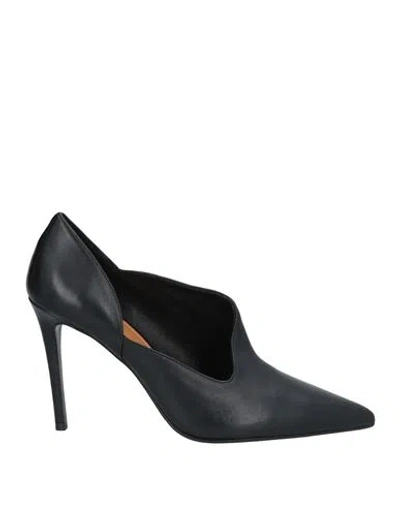 Chantal Woman Pumps Black Size 6.5 Leather