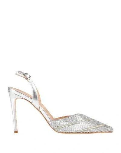 Chantal Woman Pumps Silver Size 9 Leather
