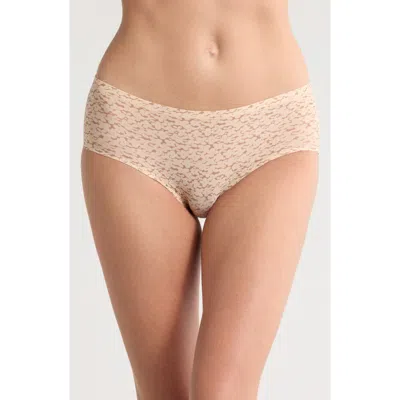 Chantelle Lingerie Soft Stretch Seamless Hipster Panties In Nude