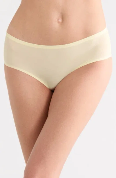 Chantelle Lingerie Soft Stretch Seamless Hipster Panties In Yellow