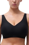 Chantelle Lingerie Softstretch Power V-neck Wireless Bra In Black