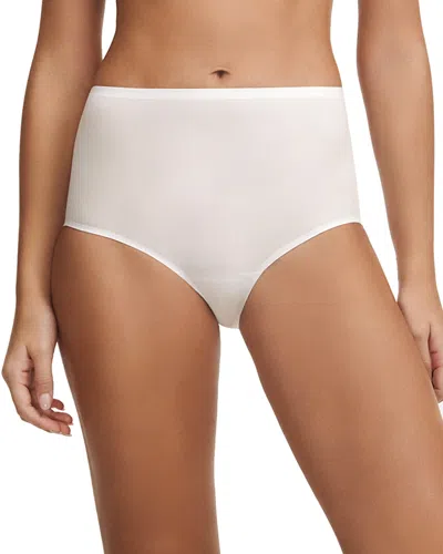 Chantelle Soft Stretch One-size Seamless Briefs In Ivory
