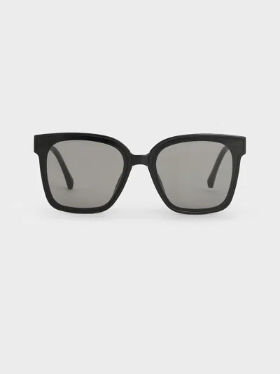 Charles & Keith - Brea Foldable Sunglasses In Black