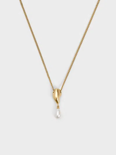 Charles & Keith - Corrine Teardrop Pearl Necklace In Gold