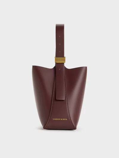 Charles & Keith - Edna Bucket Bag In Red