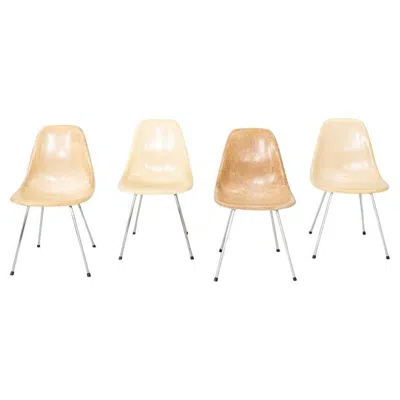 Pre-owned Charles And Ray Eames 1955 Set Of Four Herman Miller Eames Fiberglass Dsx Chairs In White
