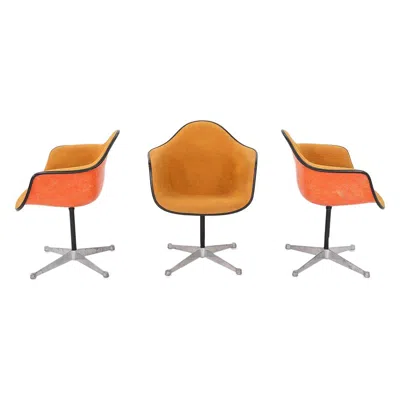 Pre-owned Charles And Ray Eames 1975 Set Of Three Herman Miller Eames Arm Shell Chairs Pac W/ Red/orange Shells
