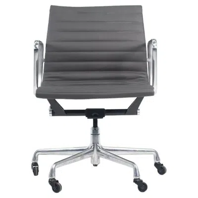 Pre-owned Charles And Ray Eames 2010s Herman Miller Eames Aluminum Group Management Desk Chair In Gray Leather
