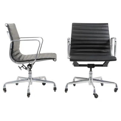 Pre-owned Charles And Ray Eames 2010s Herman Miller Eames Aluminum Group Management Desk Chair Leather 2x Avail In Black