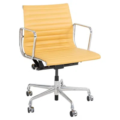Pre-owned Charles And Ray Eames 2010s Herman Miller Eames Aluminum Group Management Desk Chair W/ Pneumatic Base In Orange
