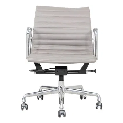 Pre-owned Charles And Ray Eames 2010s Herman Miller Eames Aluminum Management Desk Chair In Grey Naugahyde In Gray