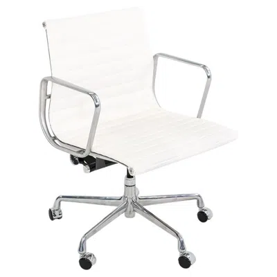 Pre-owned Charles And Ray Eames 2022 Eames Aluminum Group Management Desk Chair In White Sequel Upholstery