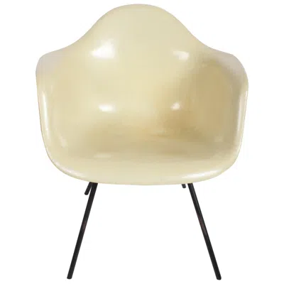 Pre-owned Charles And Ray Eames Charles Eames For Herman Miller Low Dax Shell Armchair In Sand