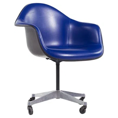 Pre-owned Charles And Ray Eames Eames For Herman Miller Mcm Dark Blue Padded Fiberglass Swivel Office Chair