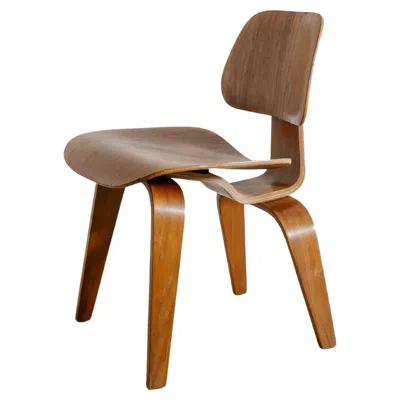 Pre-owned Charles And Ray Eames Early Charles & Ray Eames Mid Century Dcw Chairs In Walnut By Herman Miller 1950 In Brown