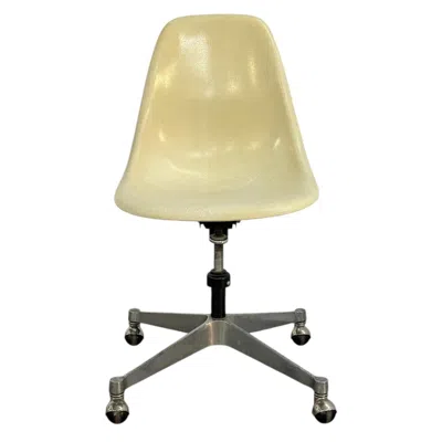 Pre-owned Charles And Ray Eames Herman Miller Eames Desk Chair In Parchment In Sand
