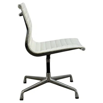Pre-owned Charles And Ray Eames Herman Miller Eames White Leather Aluminum Group Office Desk Chair