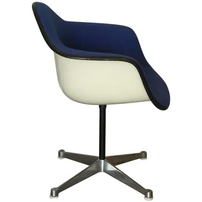 Pre-owned Charles And Ray Eames Impeccable Molded Swiveling Armchair By  In Black