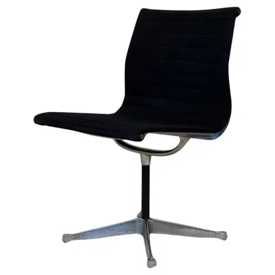 Pre-owned Charles And Ray Eames Model Ea 105 Aluminium Swivel Chair By Eames For Herman Miller, 1970s In Black