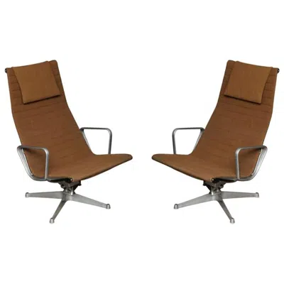 Pre-owned Charles And Ray Eames Pair Of Eames Aluminum Group Chairs In Brown