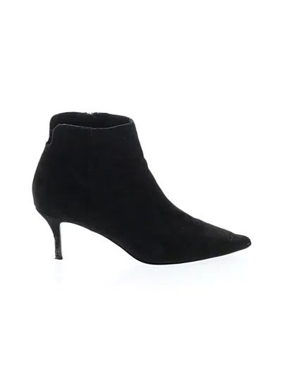 Pre-owned Charles By Charles David Ankle Boots In Black