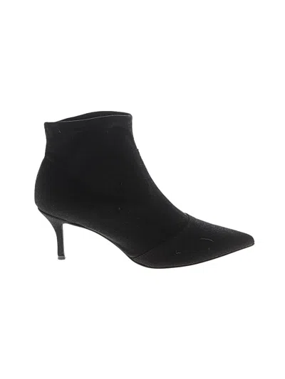 Pre-owned Charles By Charles David Ankle Boots In Black